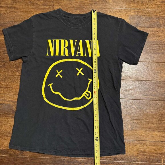 Nirvana 90's Grunge Smiley‎ Face Logo Band T-Shirt Sz M Black Yellow - Picture 6 of 11